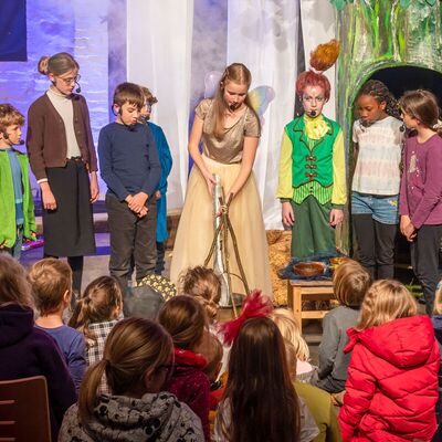 ENTENOMA SOS - ELFENSTAUB Kindermusical; Foto: Klaus Stevens