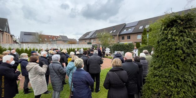 Die Tuppies verabschiedeten sich von Elfi Jankowski.; Foto: Tuppenhof
