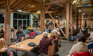 Über 50 Besucher bei der Lesung von Christiane Wünsche im Tuppenhof Foto: Copyright by Klaus Stevens Kaarst