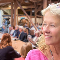 Offenes Singen mit Musikbegleitung von traditionellen Volks- und Heimatliedern für JUNG + ALT