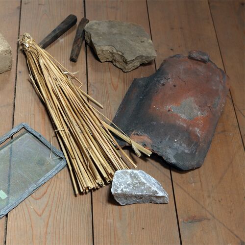 Auch alte Baumaterialien wurden aufbereitet und wiederverwendet. © Museum Tuppenhof