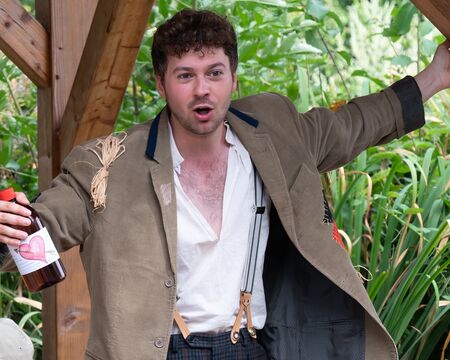 Jakob Kleinschrot (Tenor) als NEMORINO; Foto: (c) Klaus Stevens