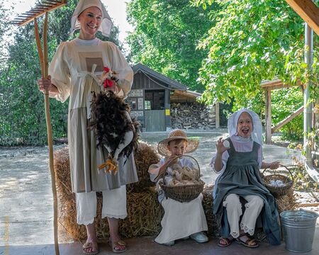 Lebende Bilder - Verkleiden mit Kostümen wie vor 100 Jahren; Foto: (c) Klaus Stevens