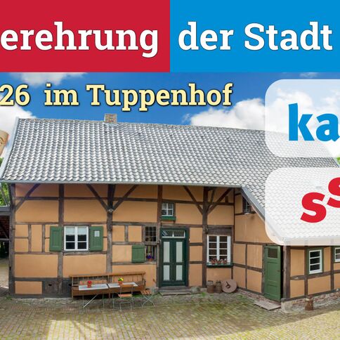Die Sportlerehrung der Stadt Kaarst findet am 18. Juni 2026 im Tuppenhof statt, während eine Trophäe präsentiert wird.