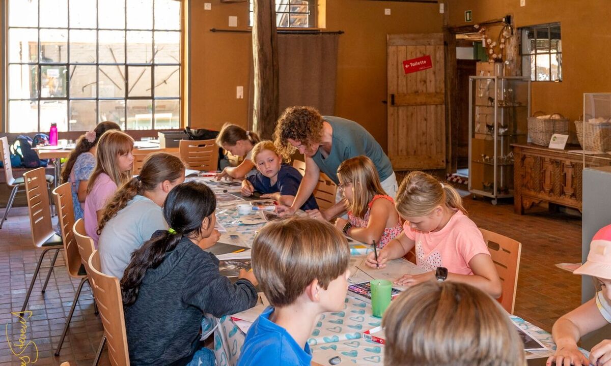 Kreative Sommerwerkstatt auf dem Bauernhof; Foto: Klaus Stevens