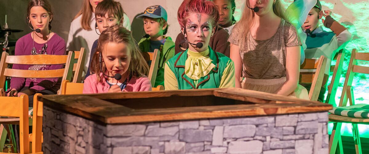 ENTENOMA SOS - ELFENSTAUB Kindermusical; Foto: Klaus Stevens