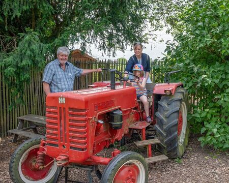 Mit Tochter Isabelle auf dem alten Museumstrecker; Foto: (c) Klaus Stevens Kaarst
