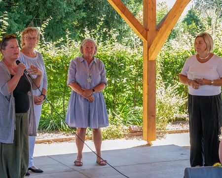 Auch die katholische Frauengemeinschaft Vorst wurde geehrt: (v.l.) Daniela Frimmersdorf, Petra Vogt, Lydia Thomasen und BM Uschi Baum; Foto: (c) Klaus Stevens