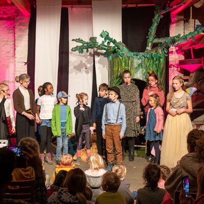 ENTENOMA SOS - ELFENSTAUB Kindermusical; Foto: Klaus Stevens