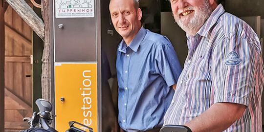 Akku-Ladestation von innogy auf dem Tuppenhof