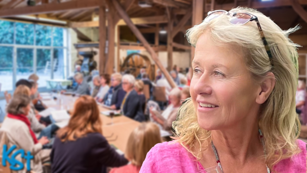 Offenes Singen mit Musikbegleitung von traditionellen Volks- und Heimatliedern für JUNG + ALT; Foto: Klaus Stevens