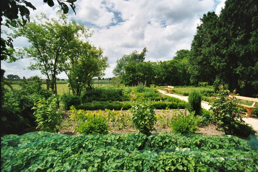 Räumliche und gestalterische Einbeziehung der Nutzgartenflächen auf dem Tuppenhof